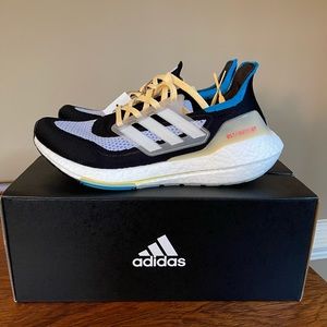NIB Adidas Ultraboost 21 Size 7